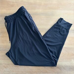 Under Armour Men’s Jogger Pants Athletic Training Style 1373083, Black, Sz XL